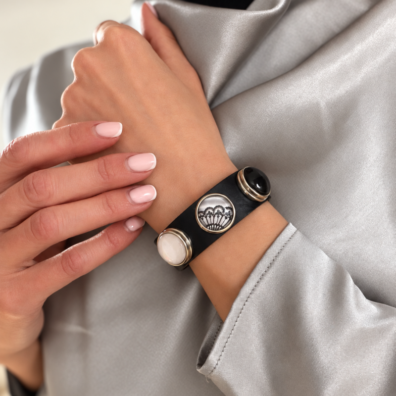 SET bracelet + 3 clicks